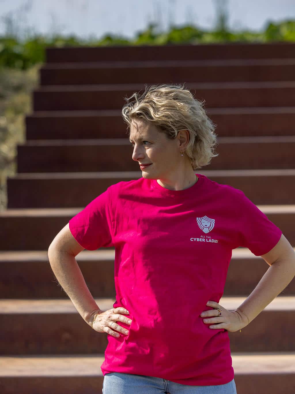 Roze T-shirt Cyber Ladies