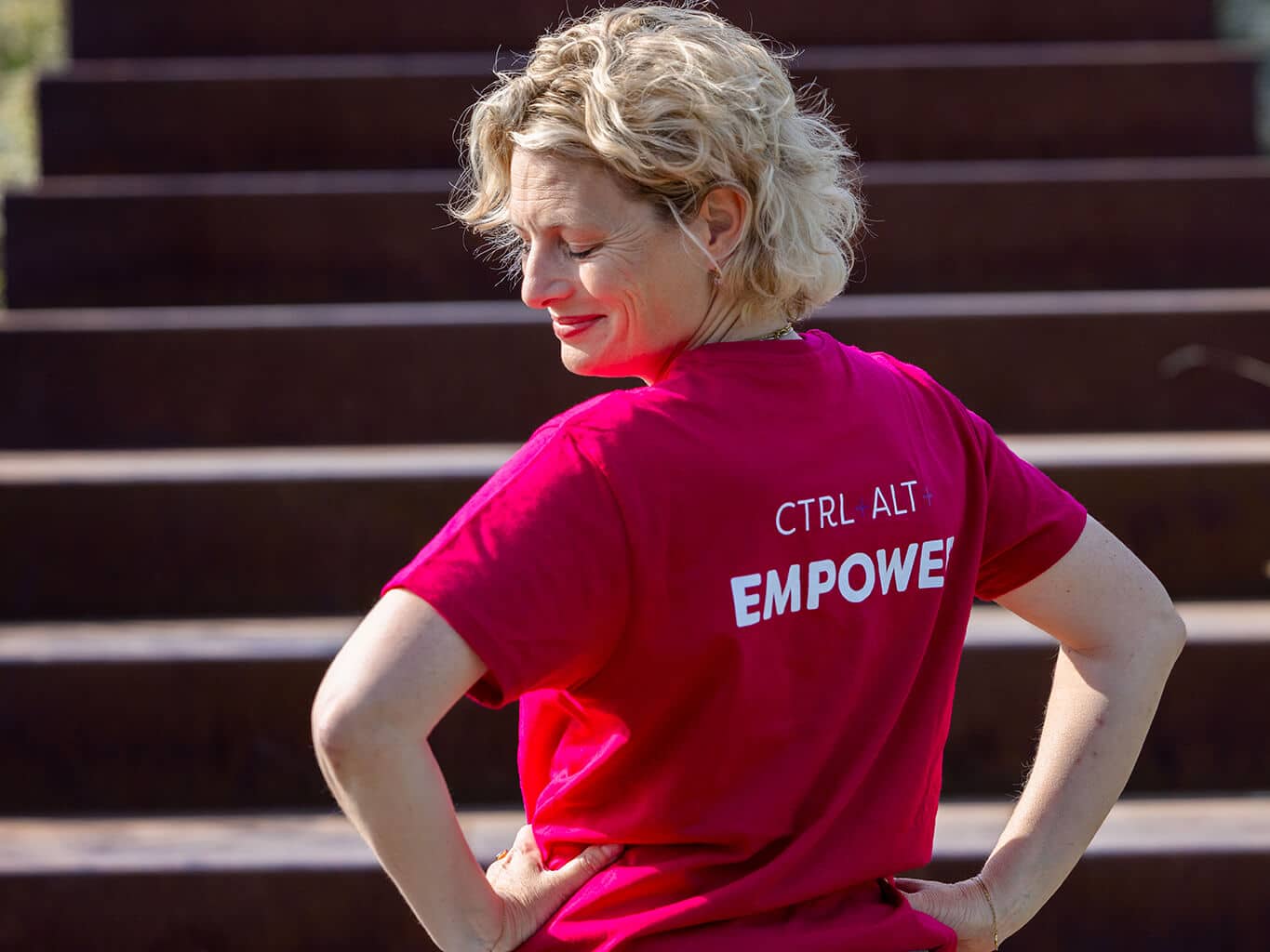 Roze T-shirt Cyber Ladies - Afbeelding 3