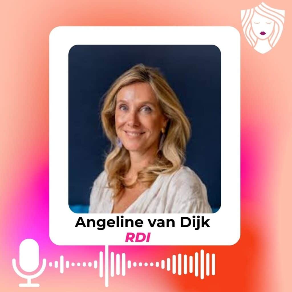 All the Cyber Ladies (13)